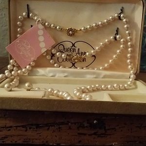 Pearl necklace set
